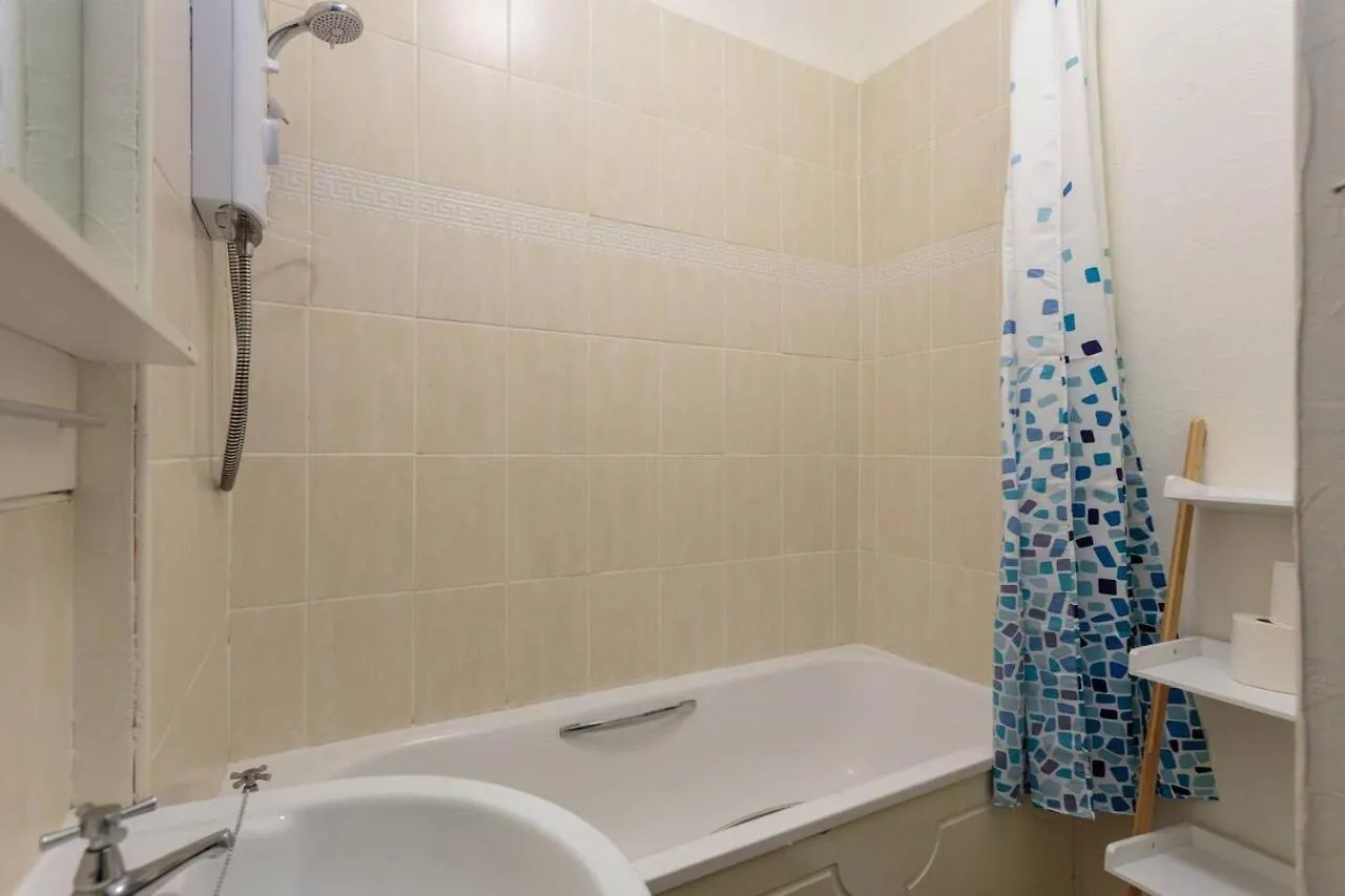 Fountain Park Apartment 1Bed Edinburgh