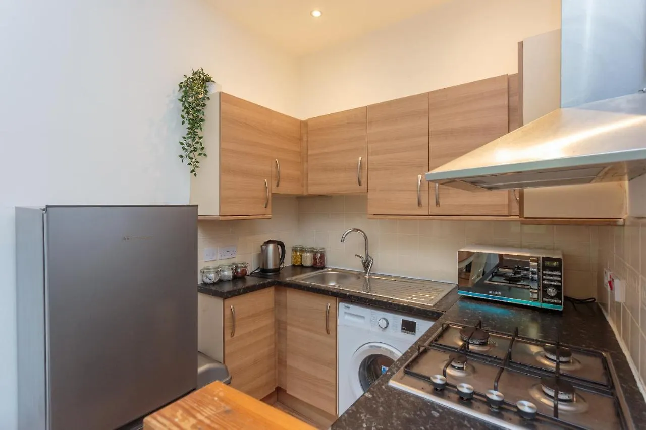 Fountain Park Apartment 1Bed Edinburgh